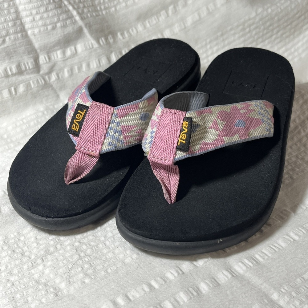 Teva Voya Thong Flip Flops Kids Youth Girls Size 11 Bold Floral Rosenbloom